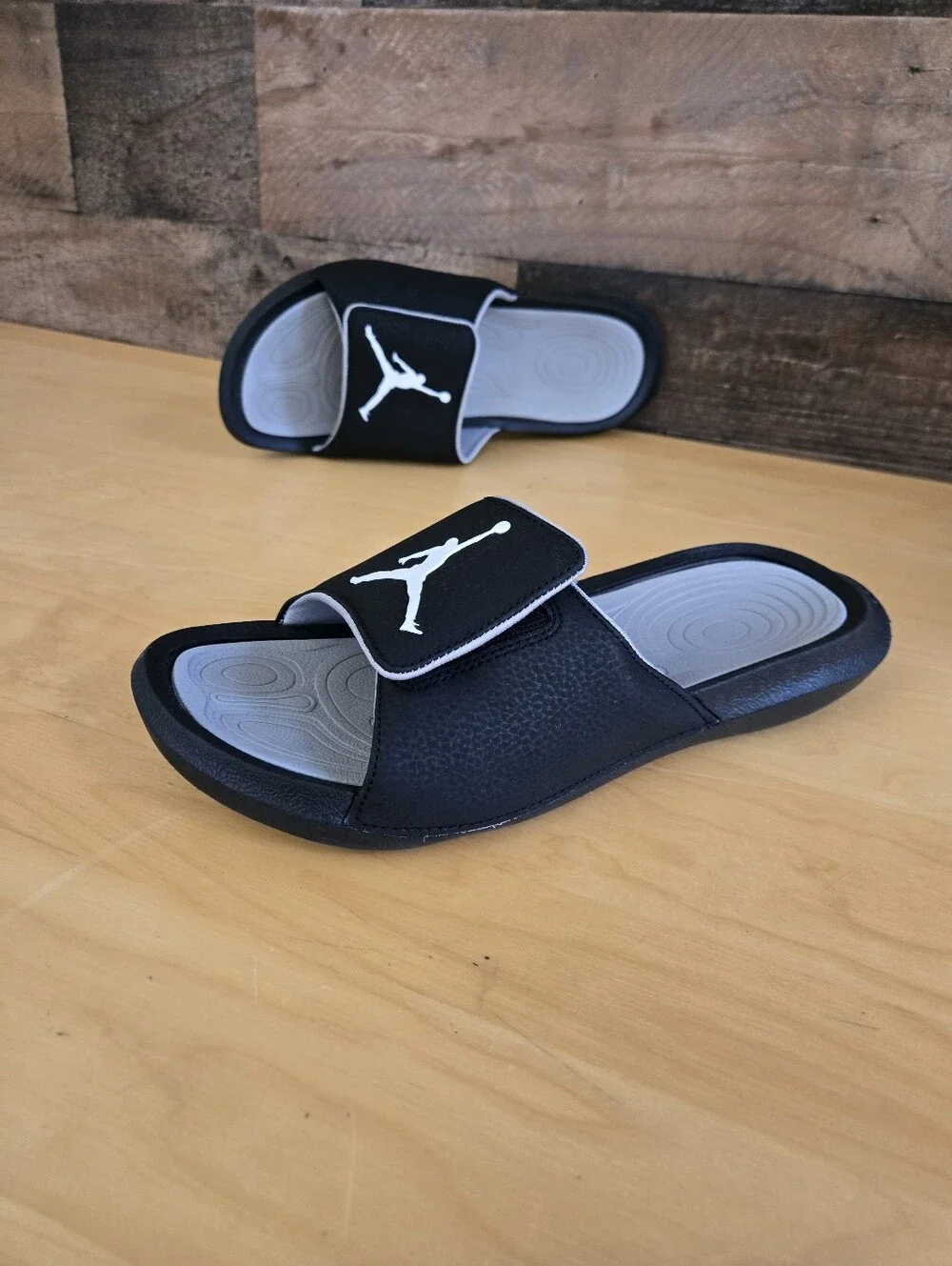 Air Jordan Jordan Hydro 6 Retro Slide 'Black' 881473-011 Size 8 EUR 41